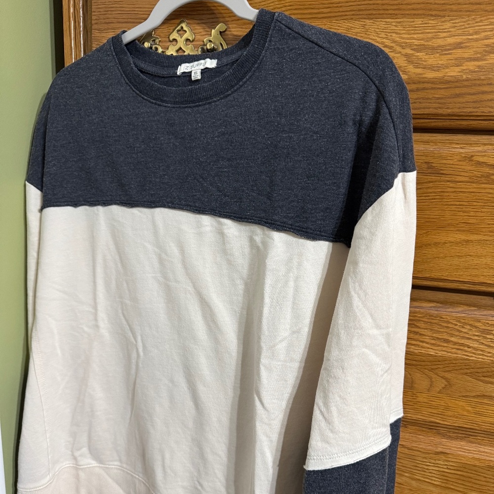 Z supply modern weekender cream/ black size xsmall